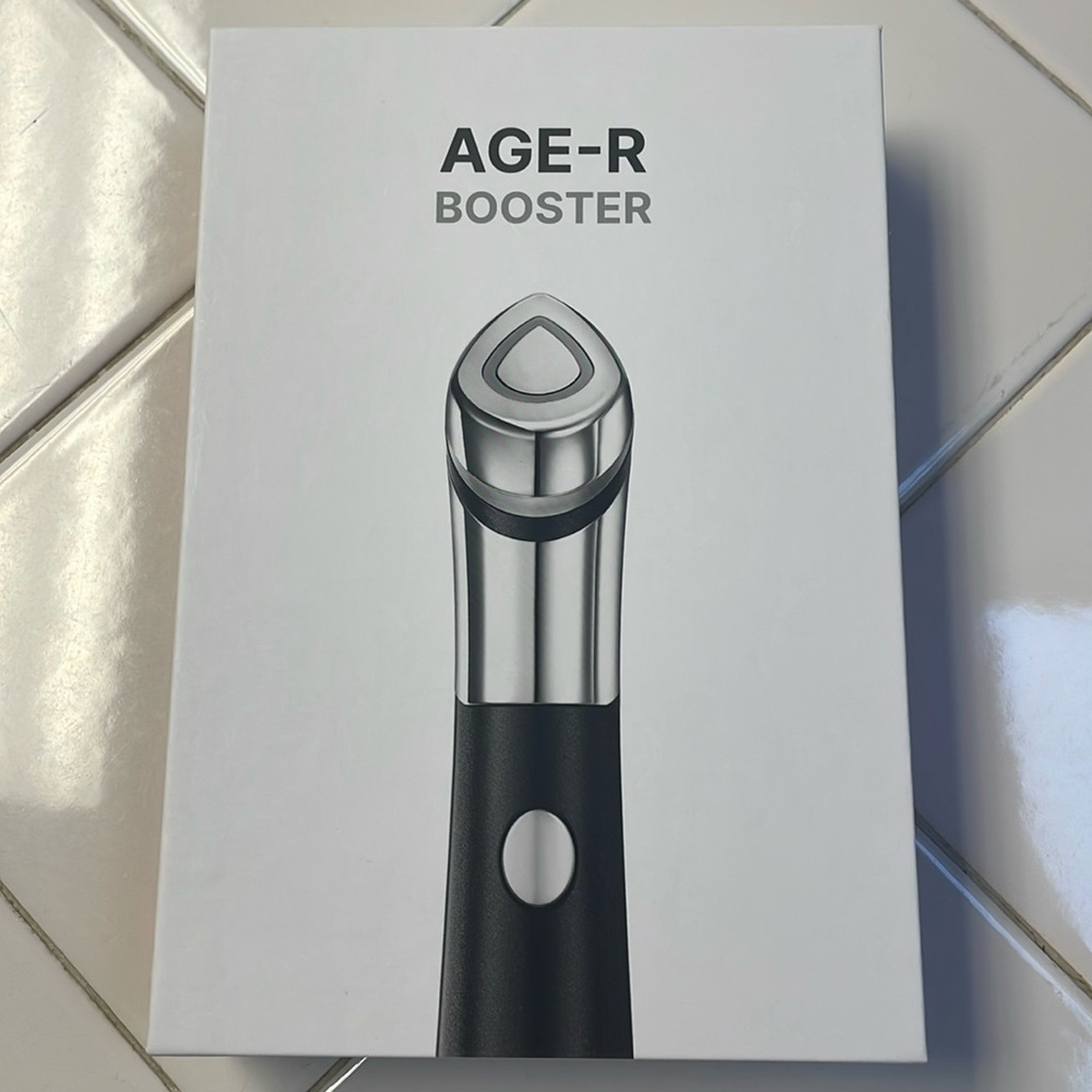 BNIB UNOPENED medicube age-r device booster-h in black